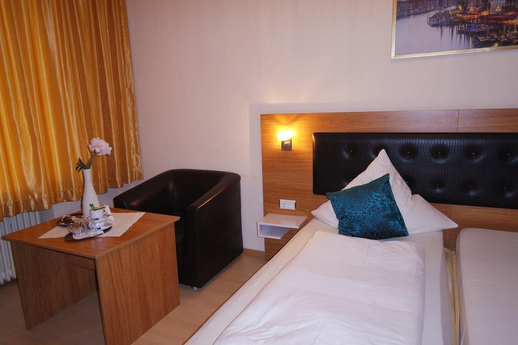 Hotel Drei Kronen Дортмунд Екстериор снимка