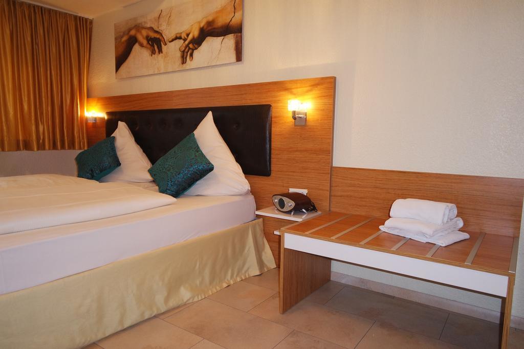 Hotel Drei Kronen Дортмунд Екстериор снимка