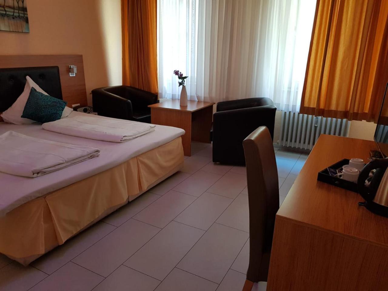 Hotel Drei Kronen Дортмунд Екстериор снимка